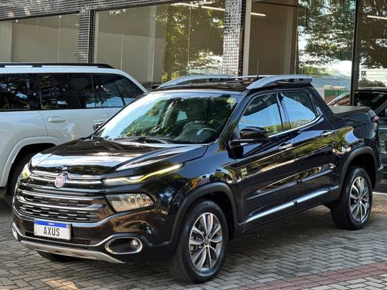 FIAT TORO 2.0 16V TURBO DIESEL VOLCANO 4WD AT9 FIAT TORO 2.0 16V TURBO DIESEL VOLCANO 4WD AT9